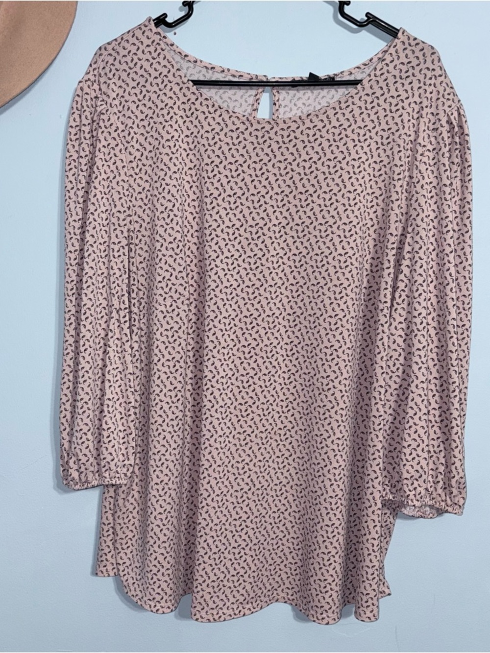 2x Adrianna Papell Pink and Black leaf Printed 3/4 sleeve Scoop Neck Top